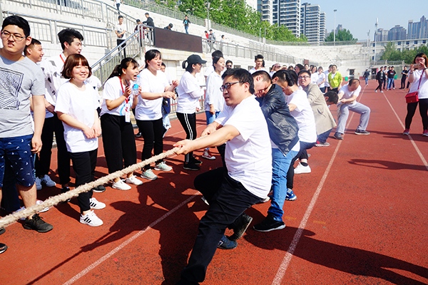 鄭州北大青鳥翔天信鴿軟件學院2018年春季運動會
