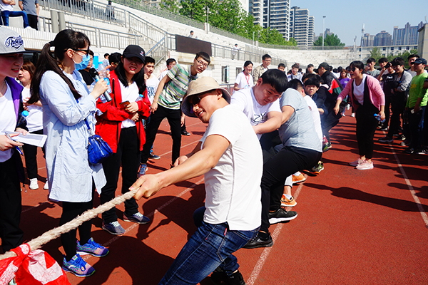 鄭州北大青鳥翔天信鴿軟件學院2018年春季運動會