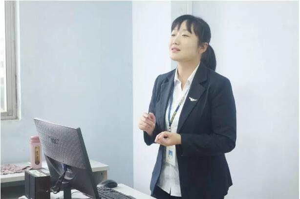 北大青鳥鄭州翔天信鴿Q1906班開學(xué)典禮