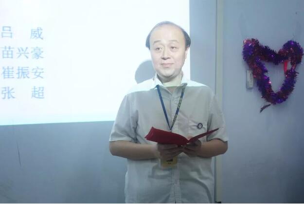 北大青鳥鄭州翔天信鴿B196班班委任命:是榮譽(yù),亦是責(zé)任