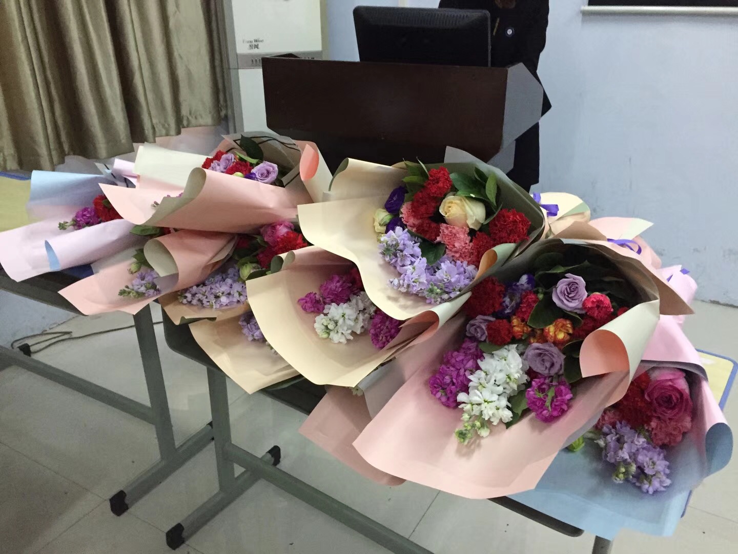 女神節來襲,鄭州北大青鳥翔天信鴿祝大家節日快樂